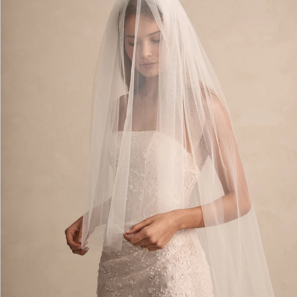 Made with Love Isobel Veil